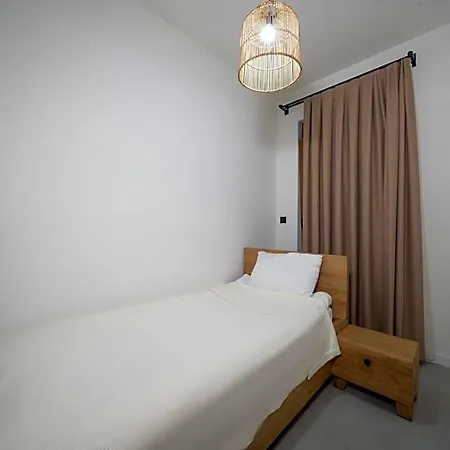Zuemruet Boutique Çıralı